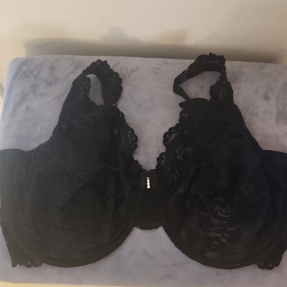 Dex Black Supportive Bra with Molded Cups